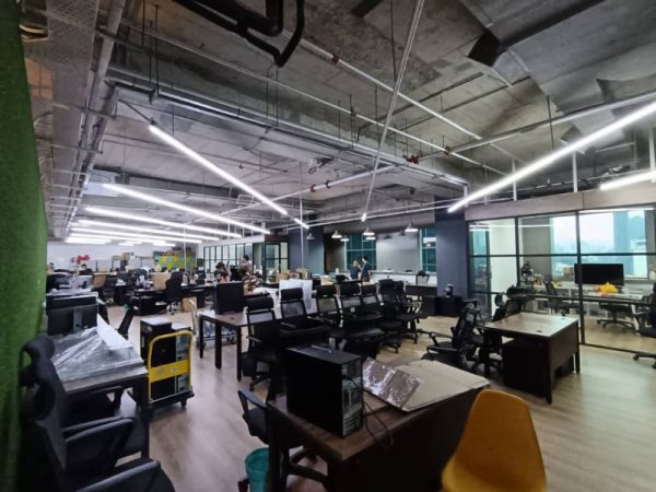 Fully-Furnished-Office-for-Rent-at-KL-Eco-City-600x450-1