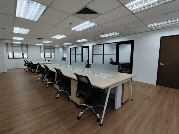 UOA-KLCC-Fully-Furnished-Office-for-Rent-Kuala-Lumpur-600x450-1