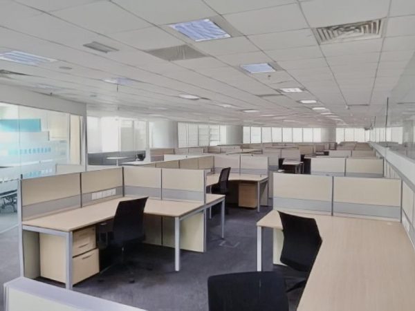 Naza-Tower-KLCC-Fully-Furnished-Office-for-Rent-600x450-1